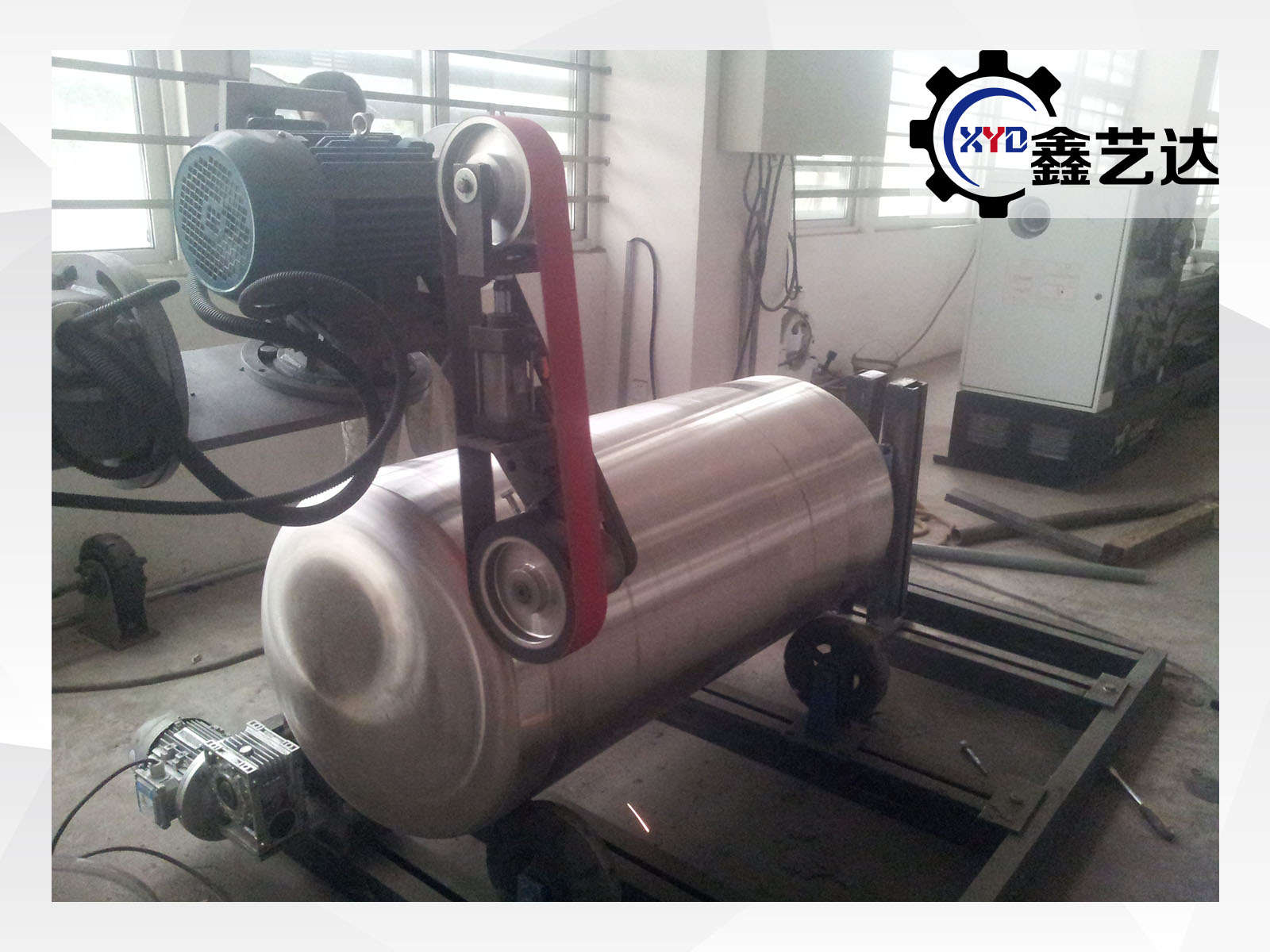 Abrasive belt tank polishing buffing machine