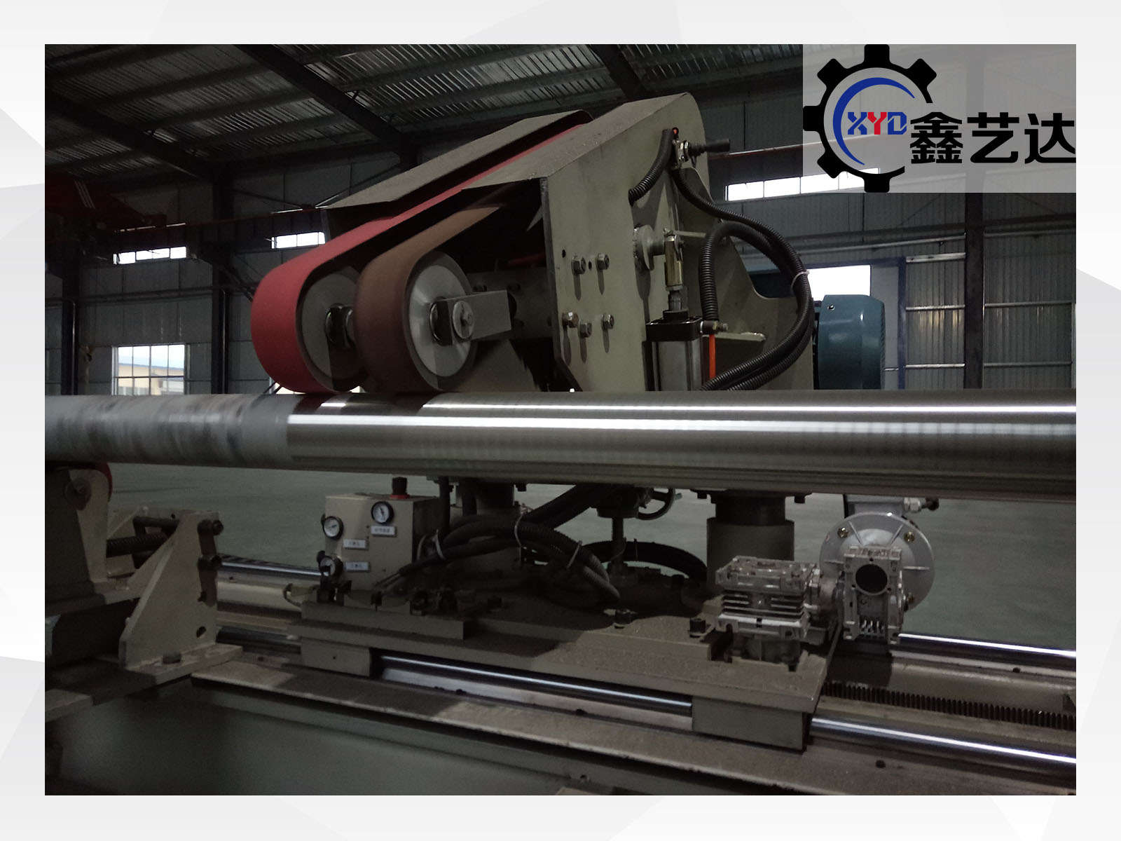 Outer tube polishing and grinding machine