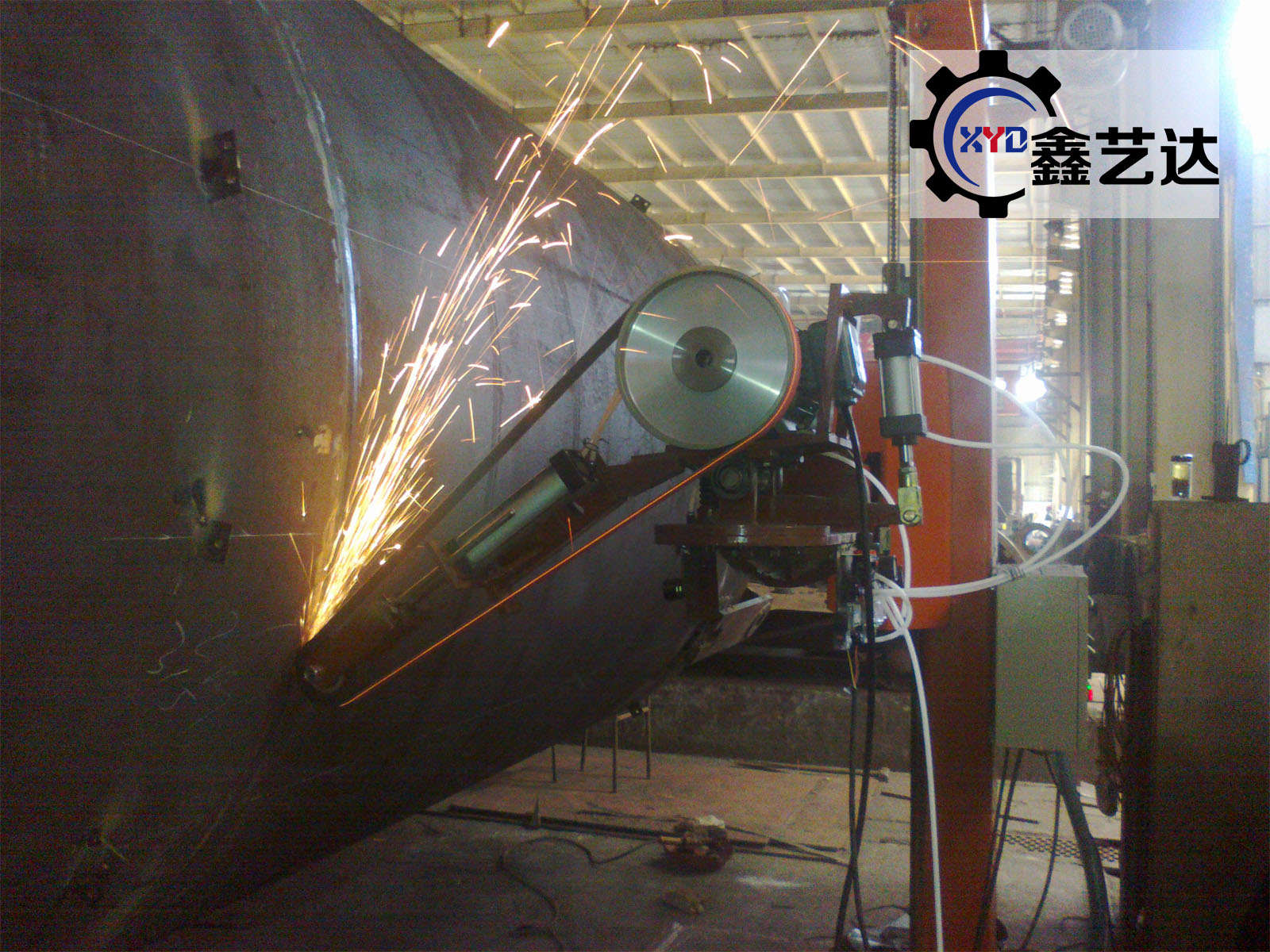 Tank weld grinding